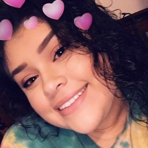 Meet your Posher, Dinorah